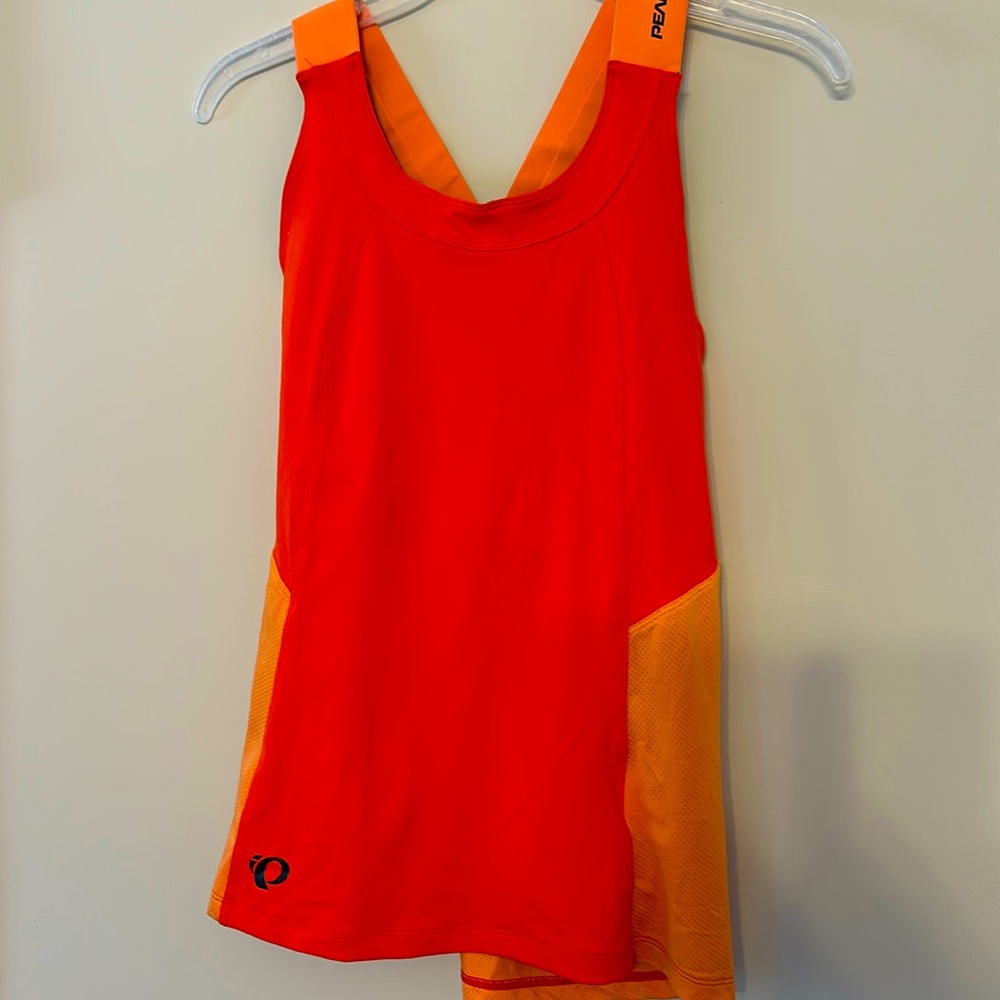 Pearl Izumi tank top